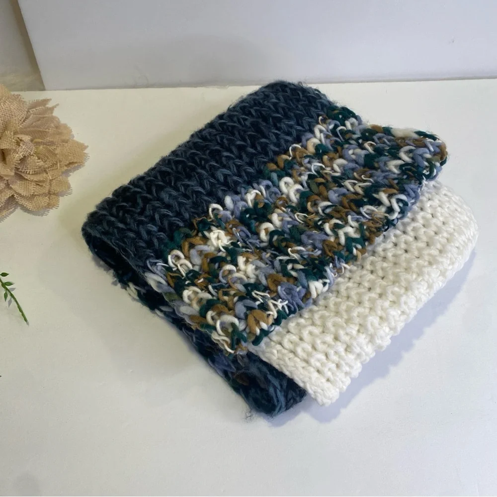 Sonoma NWT Knit SuperCozy Infinity Scarf Blue White Tan Grey One Size